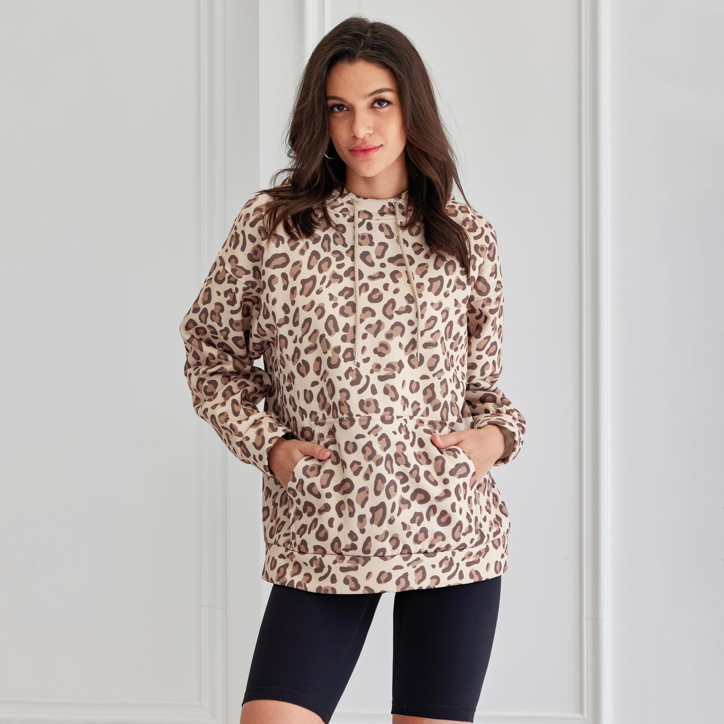 Attraco Women's Leopard Print Hoodie Oversized Cheetah Pattern Hoodie 2000s Graphic Pullover Y2k Boyfriend Sweatershirt